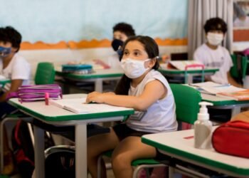 Secretaria de Saúde convoca municípios para aderirem ao Programa Saúde na Escola Ciclo 2023/2024