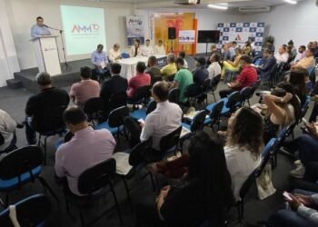 “Nossas conquistas só são possíveis com a união dos prefeitos, indiferente de bandeiras partidárias” diz presidente da AMM em Teófilo Otoni