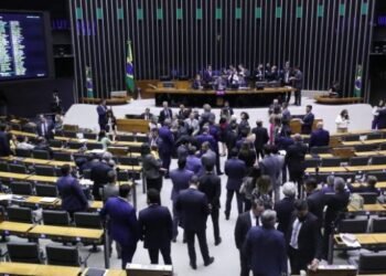 Câmara aprova urgência em projeto que cria transição para queda de coeficiente no FPM