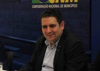 Movimento Municipalista busca solução para pagamento do piso da enfermagem