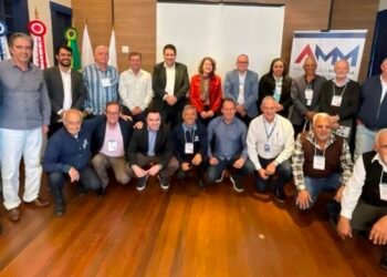 AMM nas Micros em Congonhas: Presidente da AMM destaca a importância das microrregionais e dos consórcios para o desenvolvimento regional