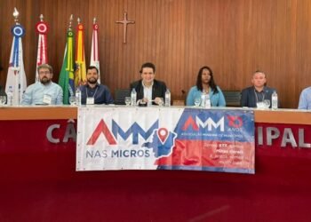 Em Paracatu, presidente da AMM convoca prefeitos a Brasília para pressionar participação municipalista na reforma tributária