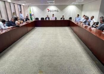 AMM reúne consórcios de urgência e emergência com secretário estadual de Saúde; pleito é a garantia do funcionamento dos SAMUs em Minas Gerais