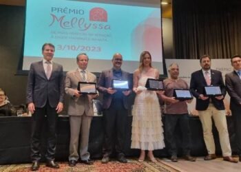 AMM recebe homenagem na entrega do Prêmio Mellyssa de atenção à saúde materna e infantil