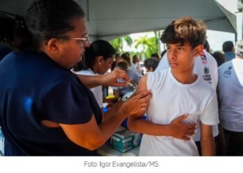 Ministério da Saúde recomenda ampliação do público da vacina da dengue