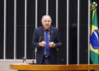 Ziulkoski pede rejeição de PL que reonera folha de pagamento dos municípios em discurso na Comissão Geral de debate da Câmara dos Deputados