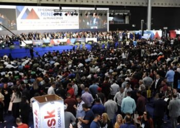 Congresso da AMM lota Expominas com a pauta municipalista em destaque