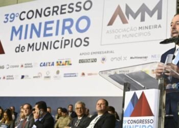 Ministro de Minas e Energia mostra importância do municipalismo para desenvolvimento econômico