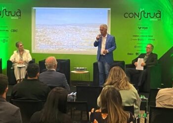 AMM participa de Seminário Nacional e discute soluções para a retomada de obras paralisadas