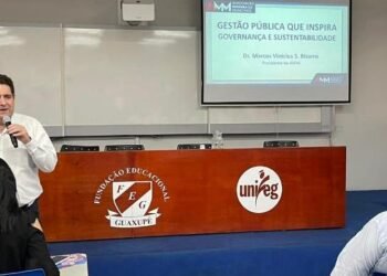 Presidente e coordenador da AMM participam de evento para prefeitos eleitos e reeleitos no Sudoeste de Minas