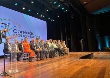 Presidente da AMM ressalta falta de recursos para atender crianças neurodivergentes na abertura do Conexão Minas-Saúde 2025