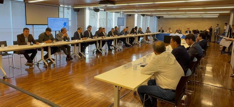 Presidente da AMM participa de reunião do Conselho Político da CNM para definir pautas prioritárias da Marcha