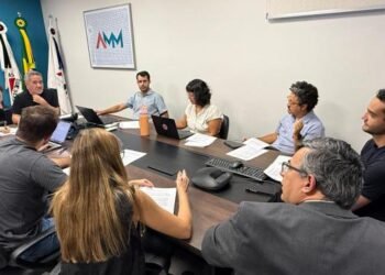 Reunião define ordem de participação dos painéis com pré-candidatos ao Governo de Minas e ao Senado no 41º Congresso Mineiro de Municípios